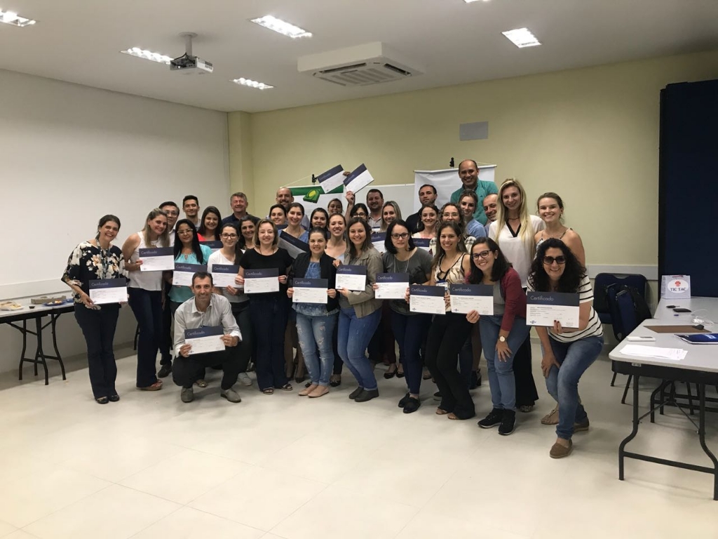 DESENVOLVIMENTO DE LÍDERES