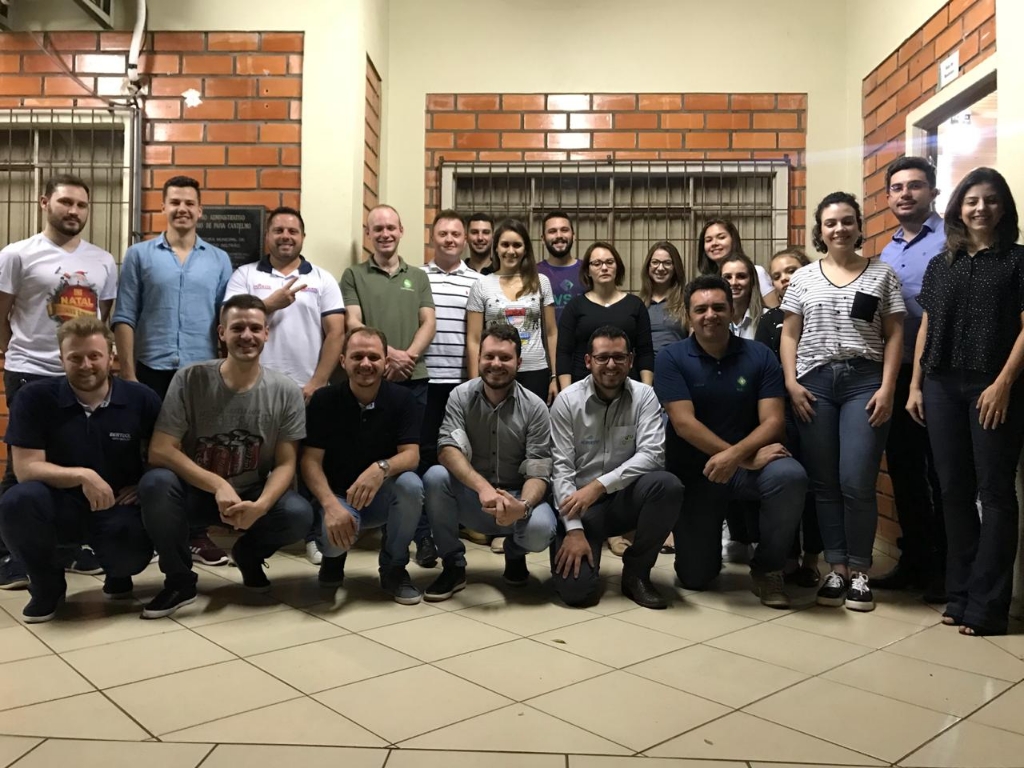 JOVENS EM AÇÃO