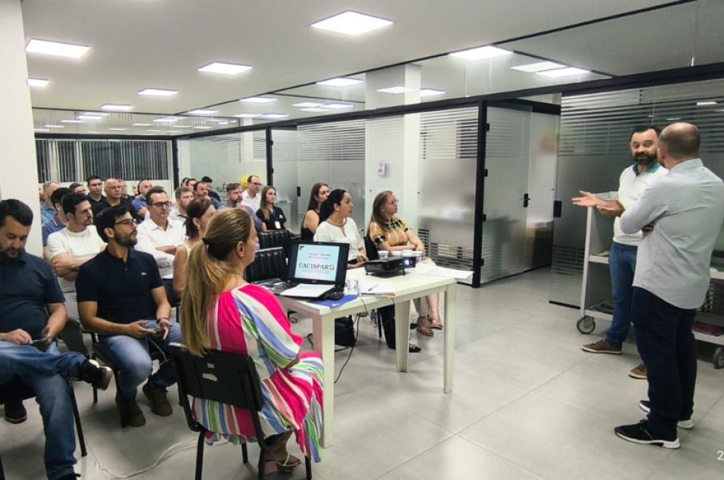Cacispar realiza reunião primeira reunião ordinária da diretoria 2025/2026