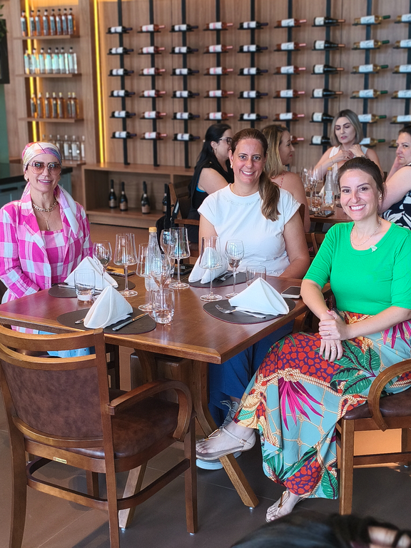 Cacispar Mulher promove visita técnica à Vinícola Família Viel e fortalece integração entre lideranças femininas